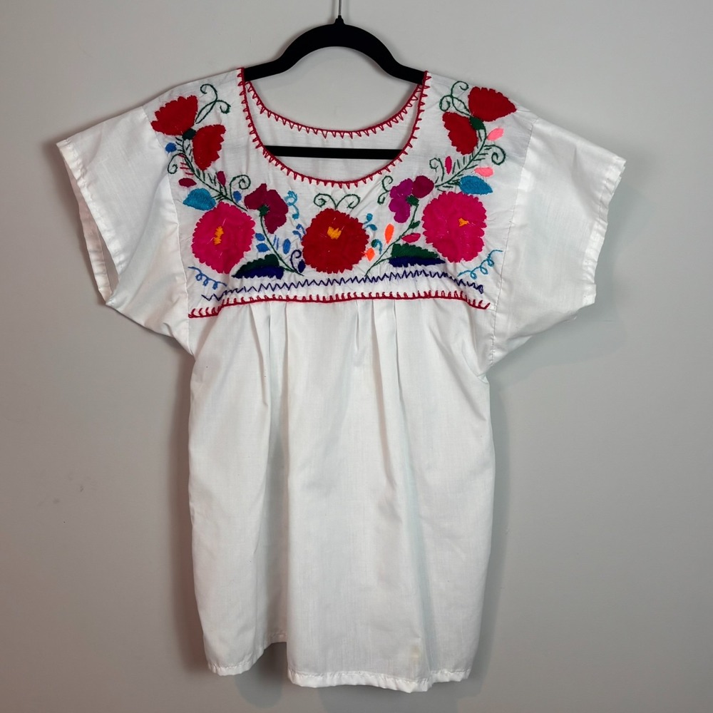 Handmade Womens Black Flower Embroidered Mexican Peasant Blouse Med Boho 70s